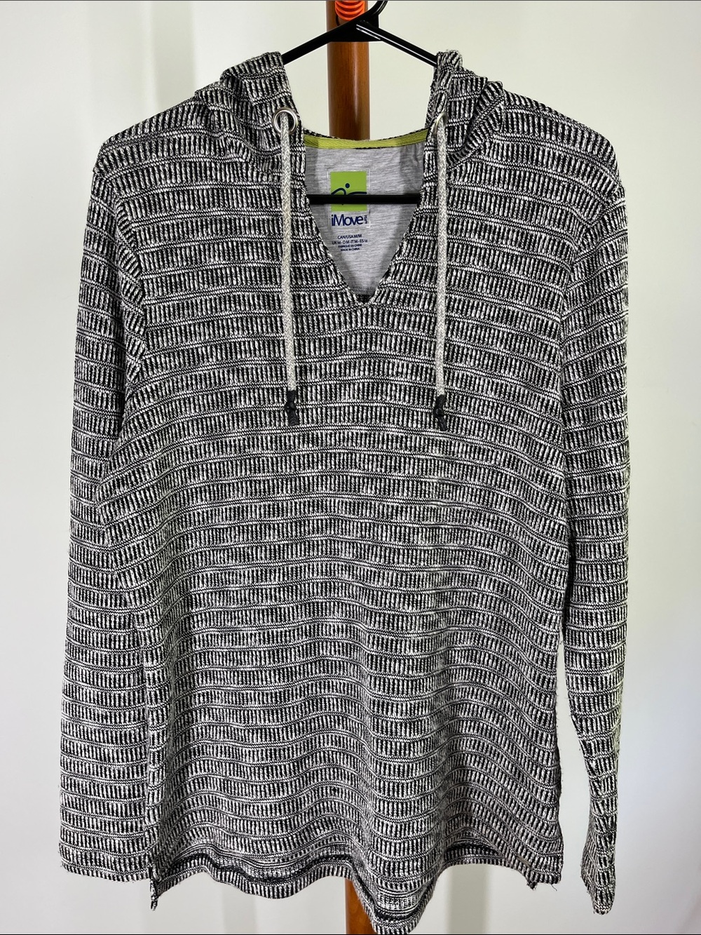Movel Black & White Hooded Knit Top